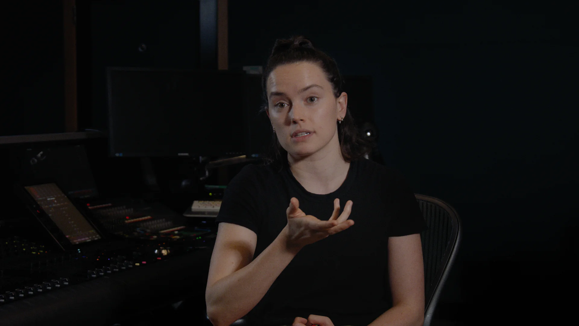 MAKING 12 MINUTES - FEATURETTE